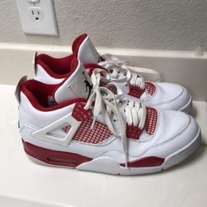 AJ IV